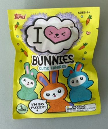 2022 Topps I Love Fuzzy Bunnies 24ct. GRAVITY FEED BOX